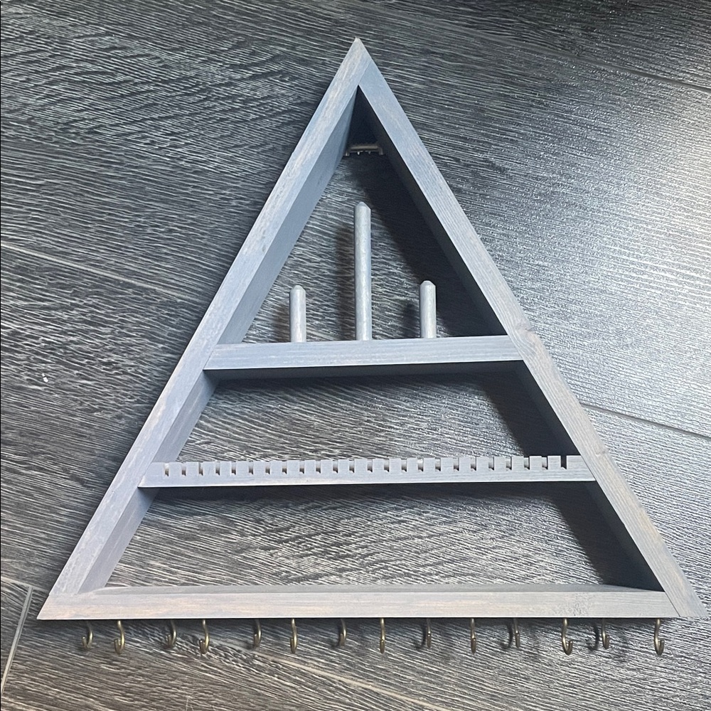 Jewelry organizer, mountain / triangle shape